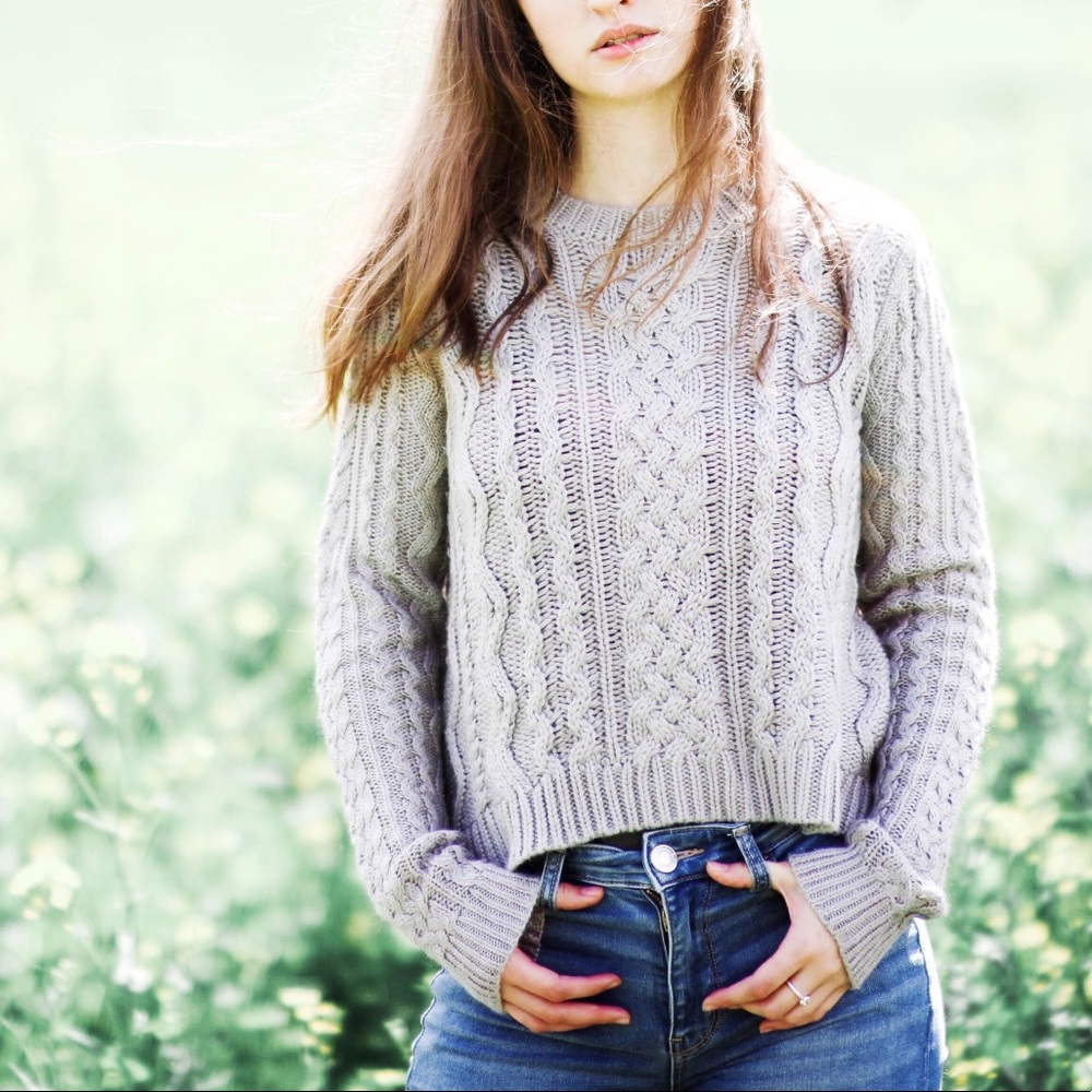 F21 Women’s Sweater